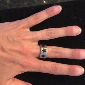 Silver and Black Star Ring Size 7